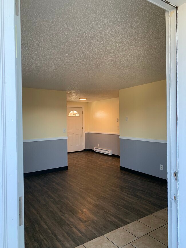 Foto del edificio - 961 E 23rd St