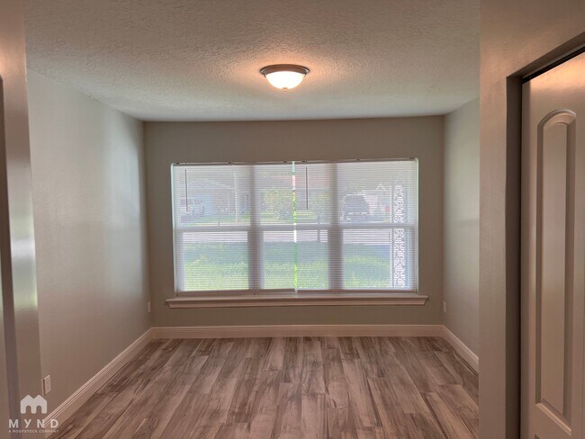 Foto del edificio - 1560 Palmetto St