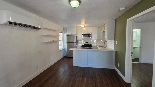 Building Photo - Paseo District Rental