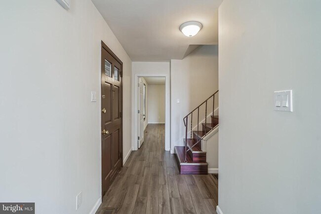 Building Photo - 128 Rennard Pl