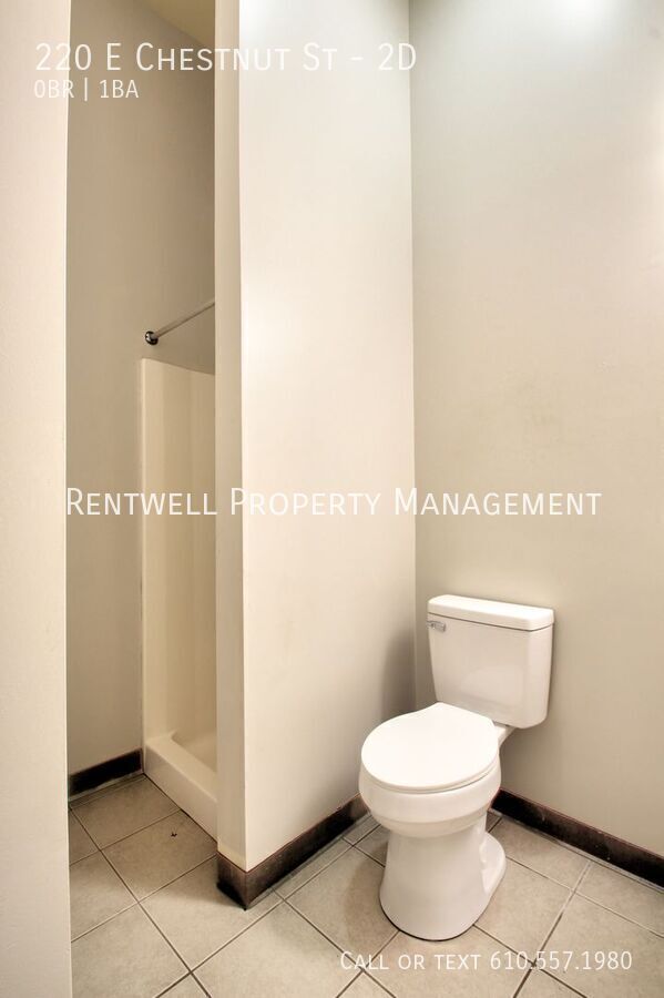 Foto del edificio - 220 E Chestnut St