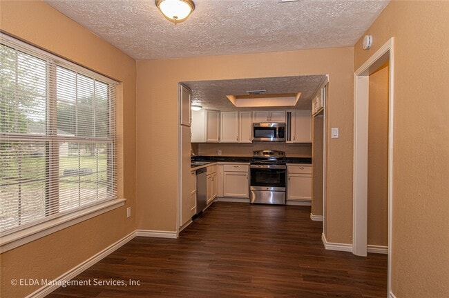 Building Photo - 12834 Timothy Dr