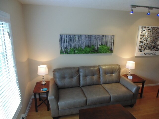 Foto del edificio - Move in ready-One bedroom Townhome, Fully ...