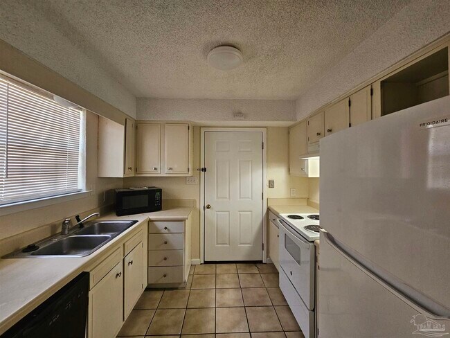 Foto del edificio - 5604 Scotland Terrace