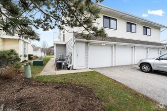 Building Photo - 226 N Waterford Dr
