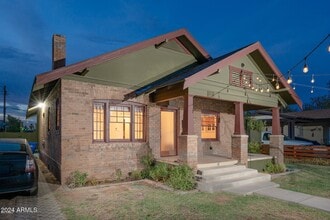 Building Photo - 1006 E McKinley St