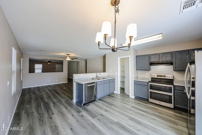 Foto del edificio - 11779 W Windrose Ave