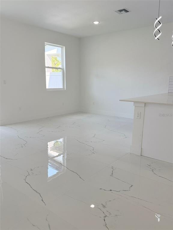 Building Photo - 2057 BARROSO