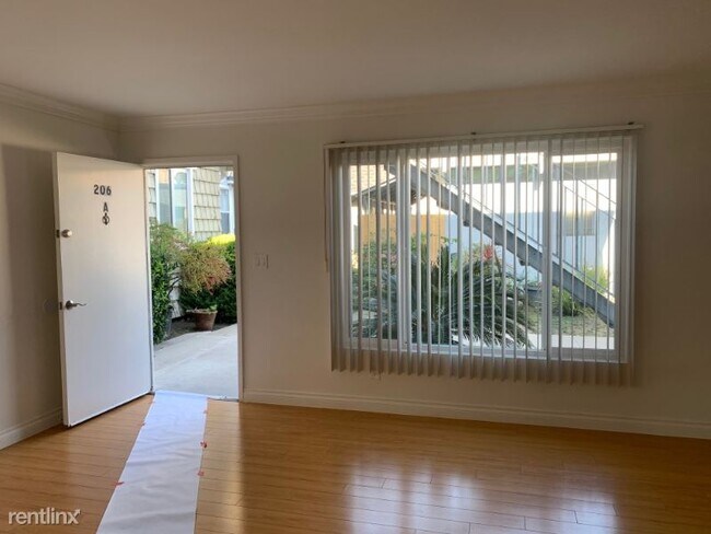 Building Photo - 206 W Colorado St