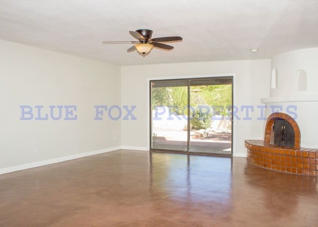 Building Photo - 5040 N Camino de la Cumbre