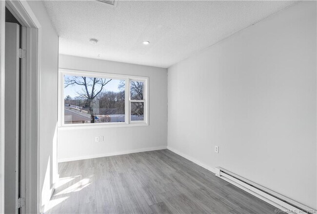 Foto del edificio - 452 East St