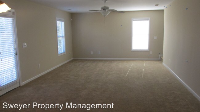 Building Photo - 7001 Savanna Run Loop