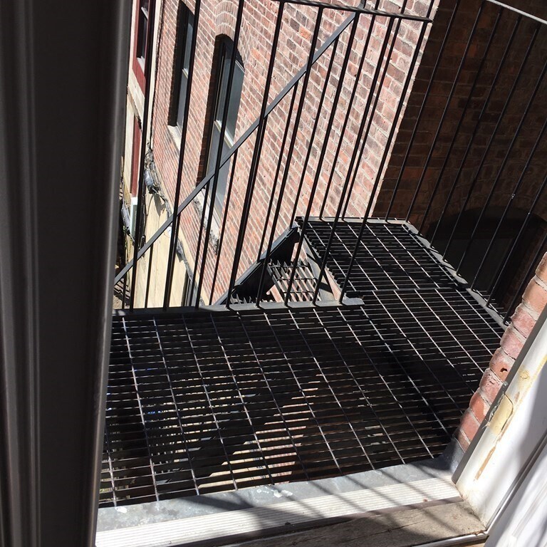 Foto principal - 1079 Beacon St