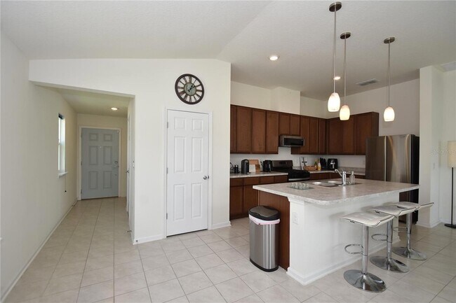 Foto del edificio - 17 Waverly Ln