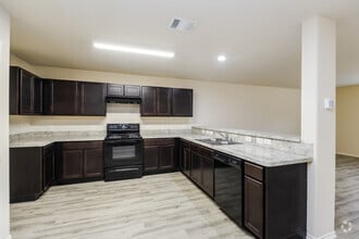 Building Photo - 5121 Lost Oak Dr