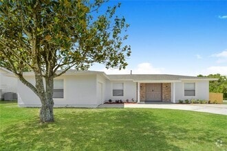 Building Photo - 2801 Fern Ln