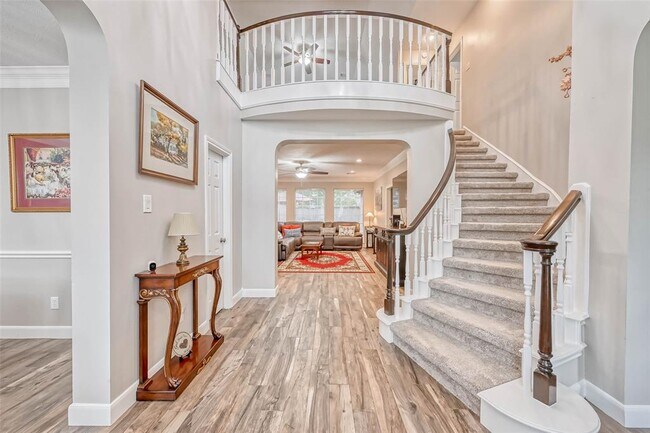 Building Photo - 1210 Fairgate Dr