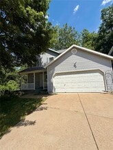 Building Photo - 166 Village Cir Dr