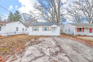 Building Photo - 438 Marion Rd