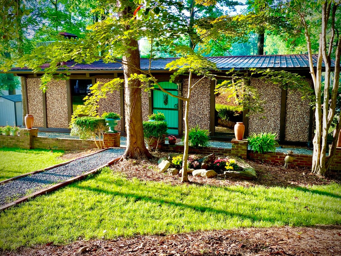 Foto principal - 3908 Waterton Rd