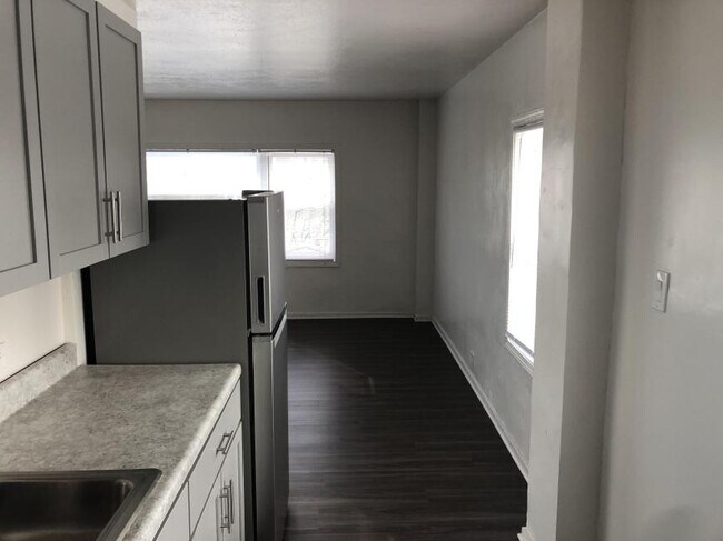 Foto del edificio - 1 bedroom in Chicago IL 60626