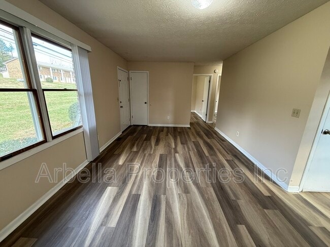 Foto del edificio - 941 Kendrick Creek Rd