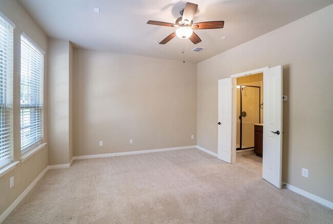 Building Photo - 3940 Asbury Ln