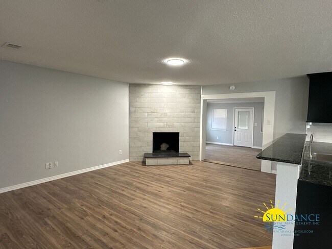 Foto del edificio - Renovated 3-Bedroom Home in Pensacola!