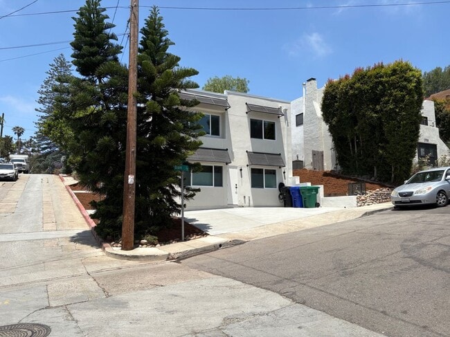 Building Photo - 2932 Nutmeg St