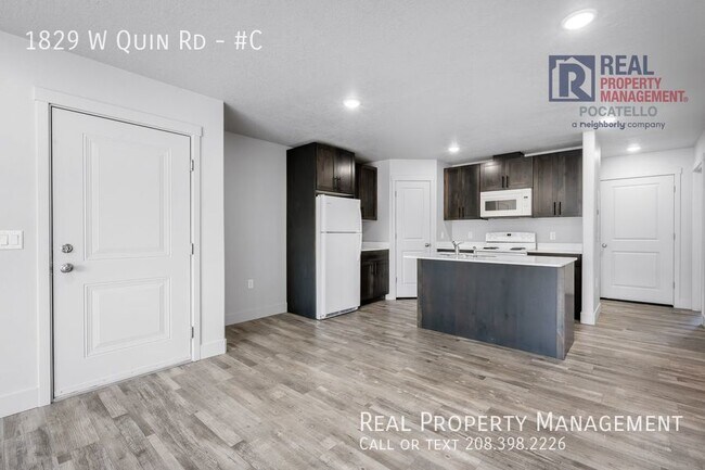 Foto del edificio - MOVE IN SPECIAL - 3 Bedroom 1 Bath Apartment