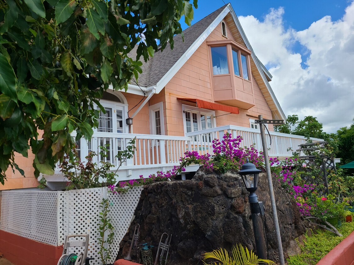 View of second floor - 3810 Maunaloa Ave