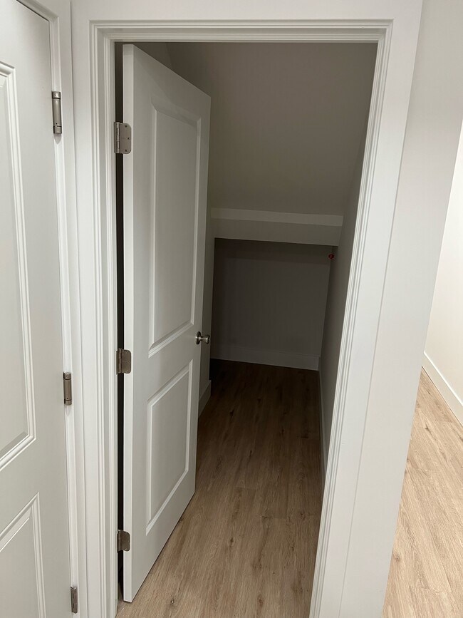 Storage closet - 2217 W Thompson St