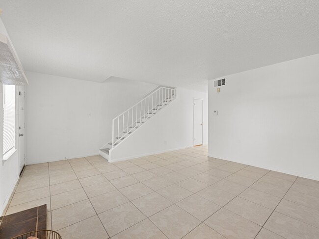 Building Photo - 6456 Kentwick Dr