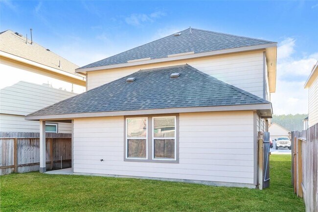 Foto del edificio - 25400 Claremont Hills Ln