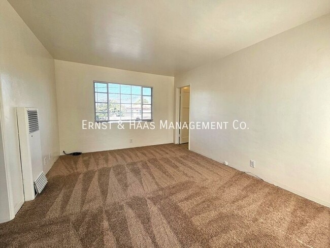 Foto del edificio - 1027 E 7th St