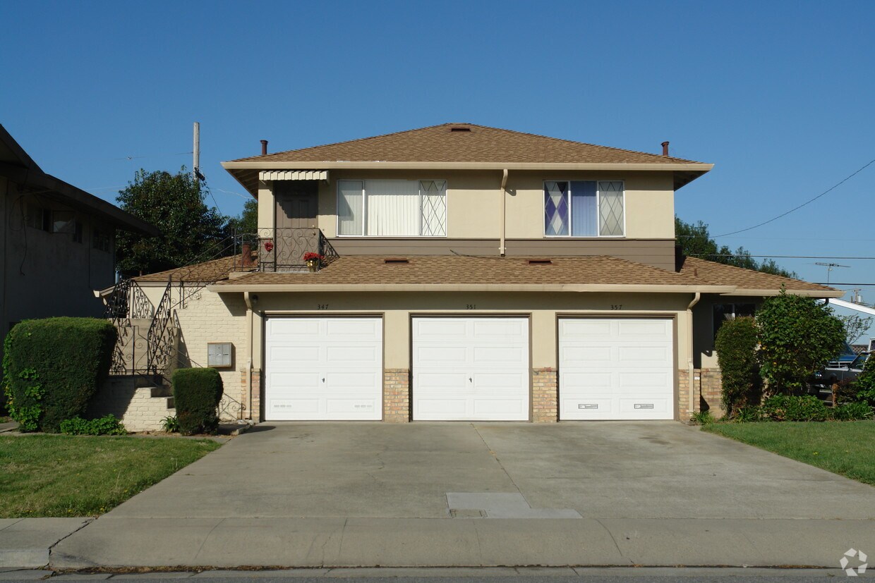 Building Photo - 347 Dunster Dr