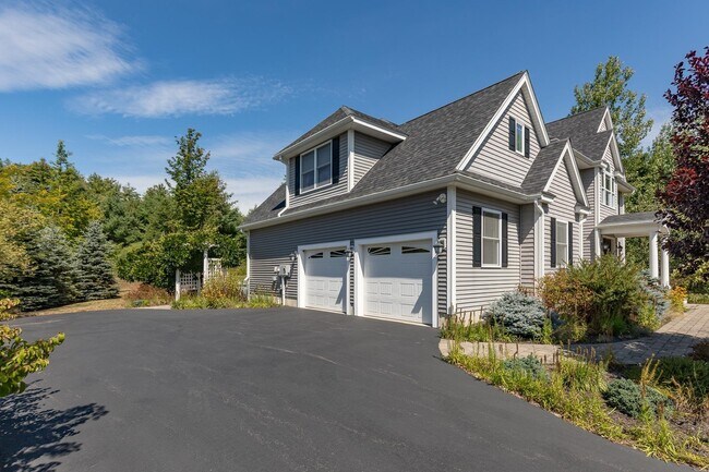 Foto del edificio - 32 Olive Meadow Ln