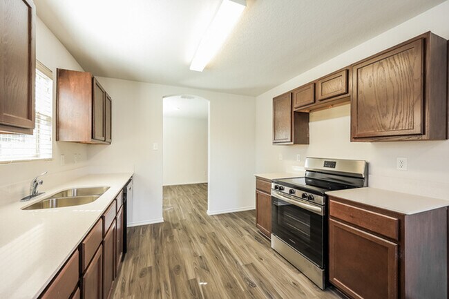 Foto del edificio - 8907 Ashley Wilkes