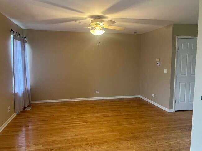 Foto del edificio - 2059 Orchard Ln