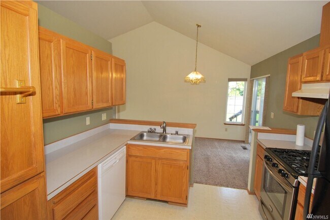 Building Photo - 3 br, 2 bath House - 19850 Blue Lagoon Pla...