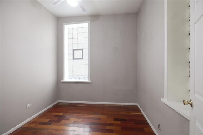 Building Photo - 1611 S Wood St