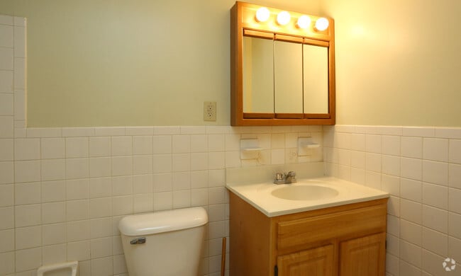 Building Photo - Manor View Apartments