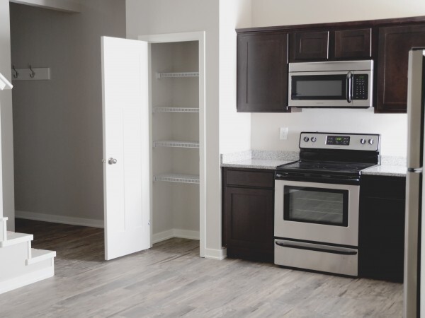 Building Photo - 8315 Brookview Pl
