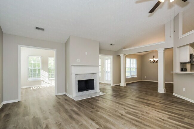Building Photo - 175 Valley Brook Dr