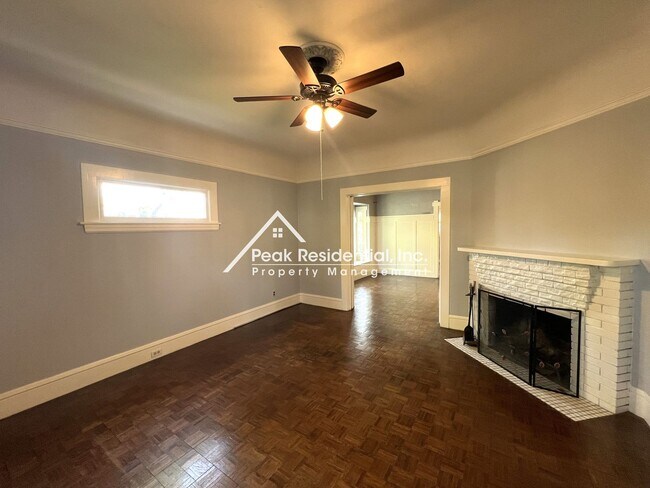 Foto del edificio - Charming 3bd/1ba Sacramento Duplex!