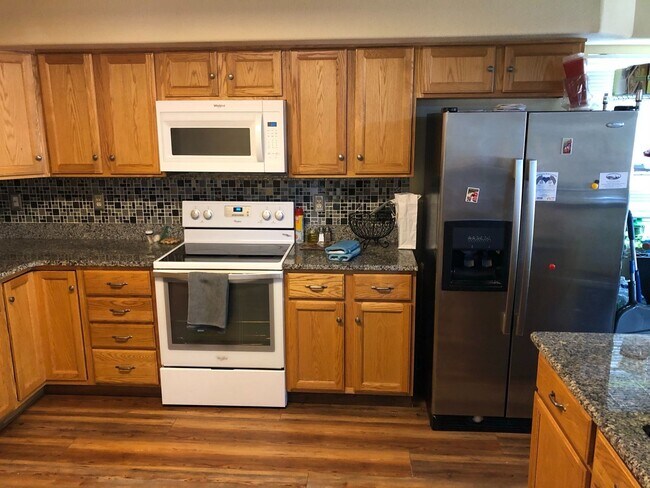 Foto del edificio - 2039 Fairweather Way