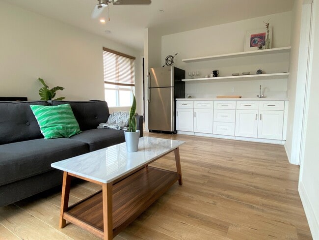kitchenette - 5601 W 78th St House