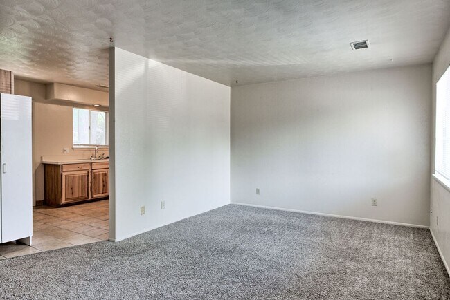 Foto del edificio - 2110 Applewood Rd