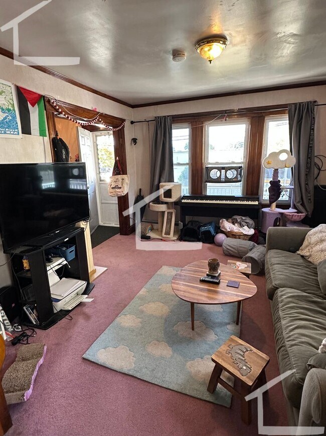 Building Photo - Affordable two bedroom Lower Allston