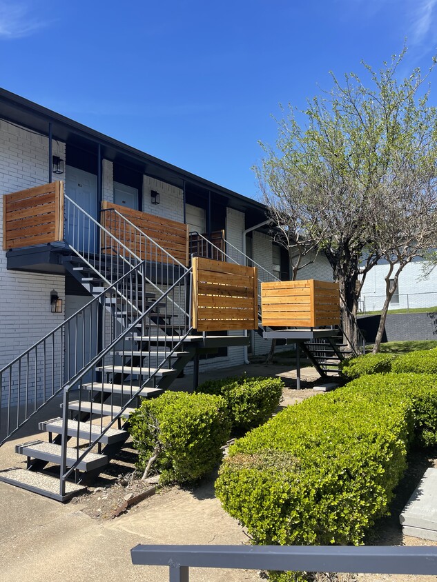 Primary Photo - La Madera